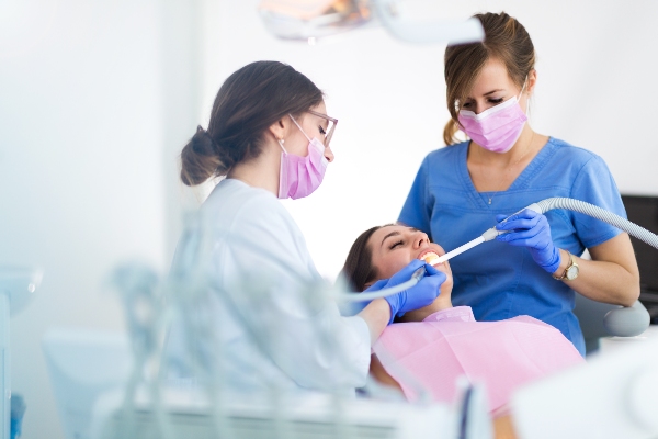 The Importance Of Regular Visits To Your General Dentist